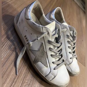 WOMEN’S GOLDEN GOOSE SUPERSTARS